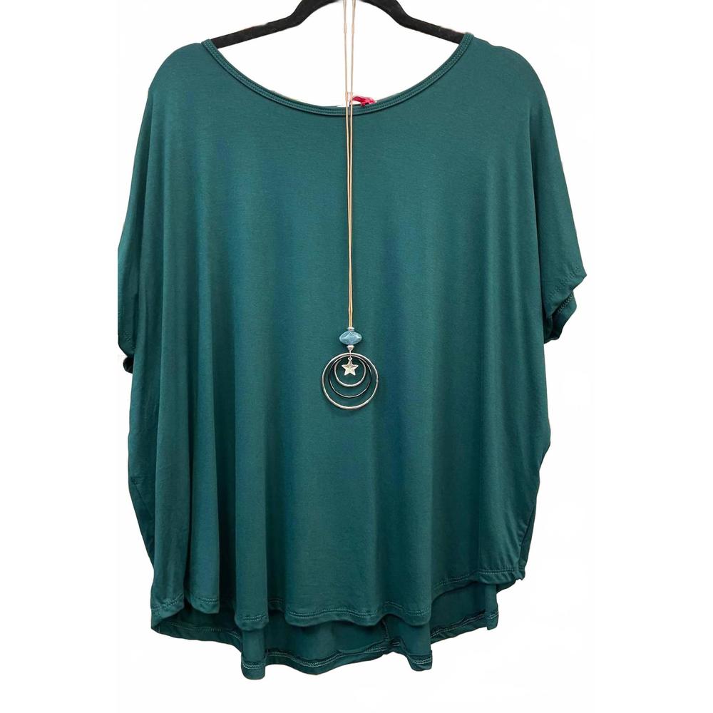 NEW YOLLY woven tee with necklace in emerald green